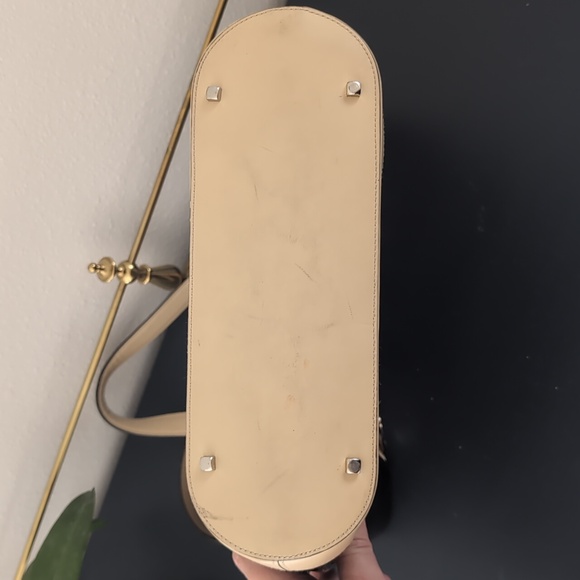 *Flash Sale!* Salvatore Ferragamo Made in Italy Black and Cream Handbag - Picture 14 of 17